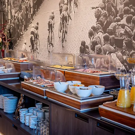 哈尔斯曼酒店 3* 法尔肯堡